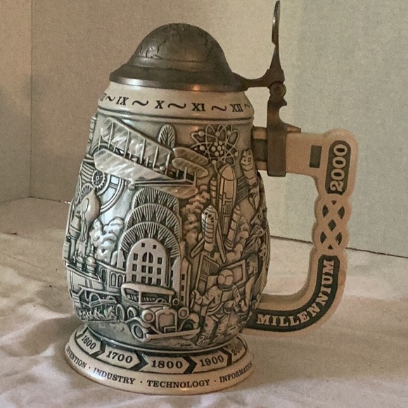 Avon beer stein , millennium 1000-2000, nice. - Picture 1 of 6
